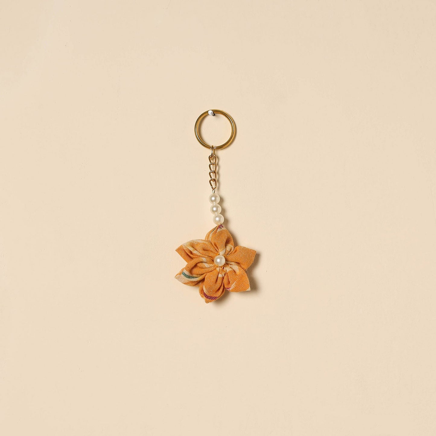 Beaded fabart flower keychain 03 - handcrafted