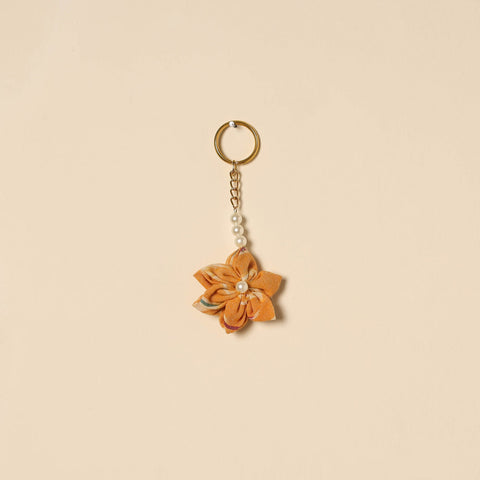 Beaded fabart flower keychain 03 - handcrafted