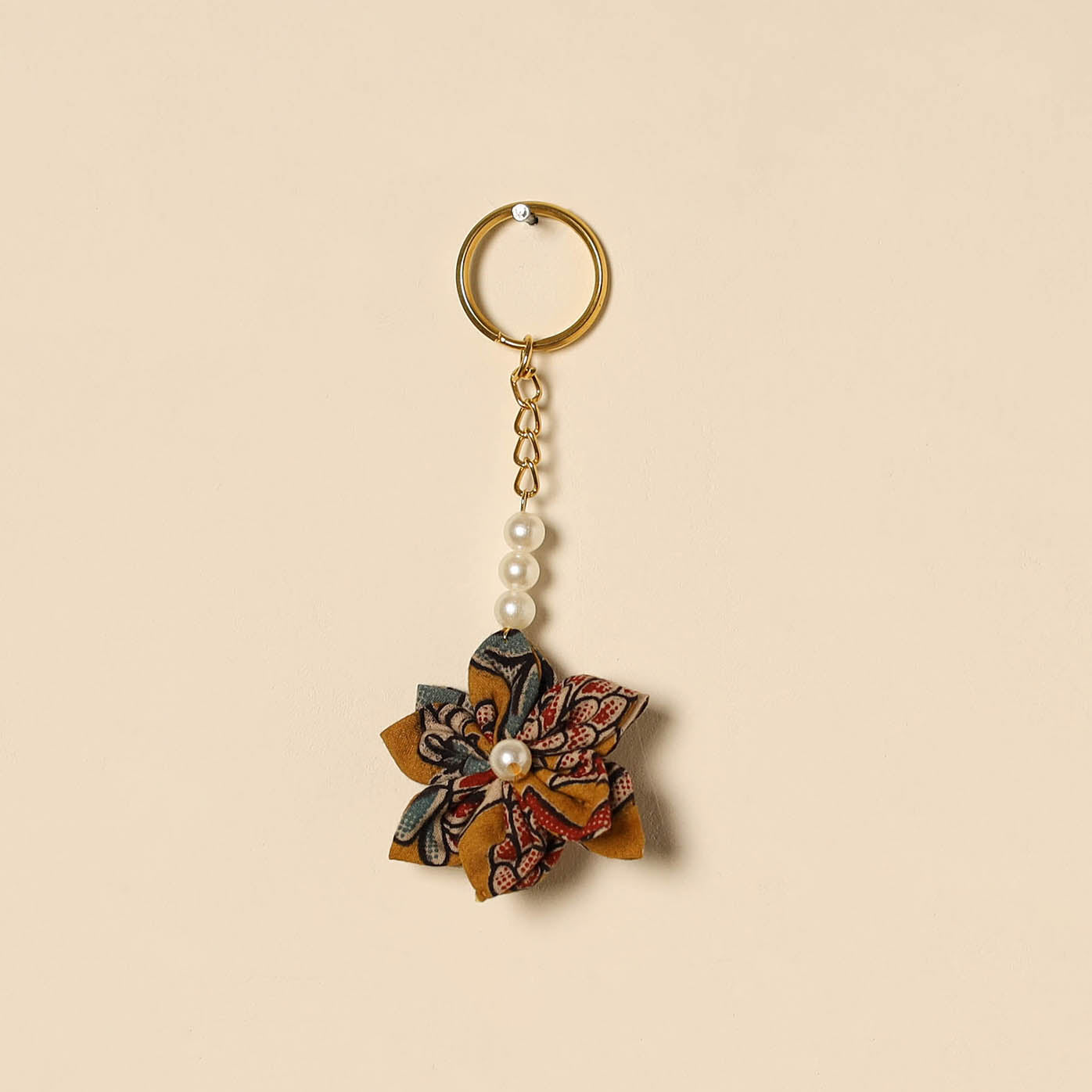 Beaded fabart flower keychain 08 - handcrafted