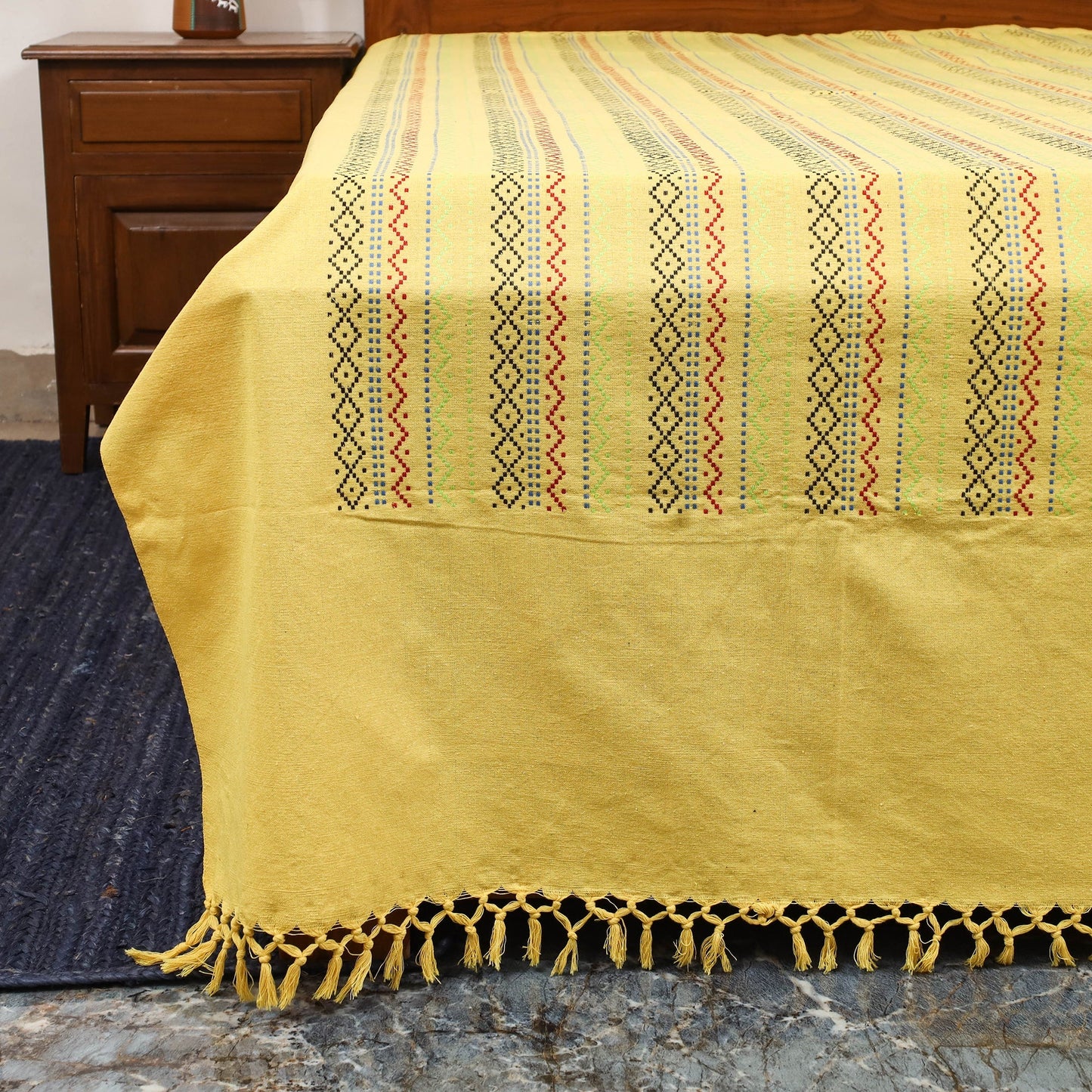 Bijnor pure handloom cotton double bed sheet (108 x 90 in)