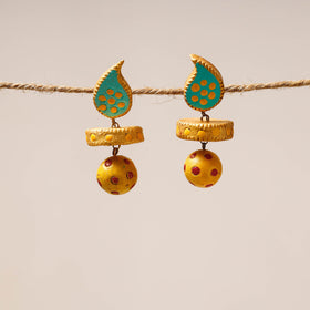 Buy Bishnupur Handpainted Terracotta Earrings 11 Online at iTokri.com