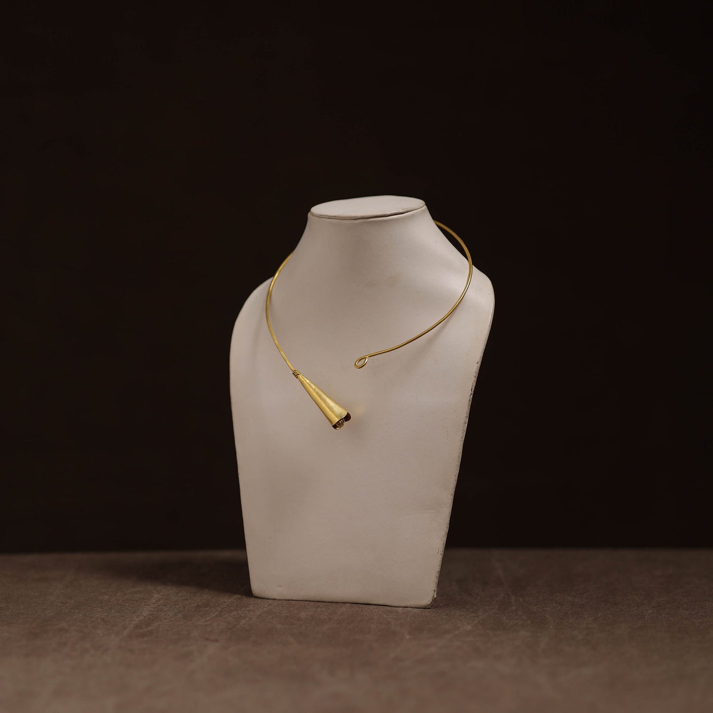 Brass metal handcrafted hasli necklace 138