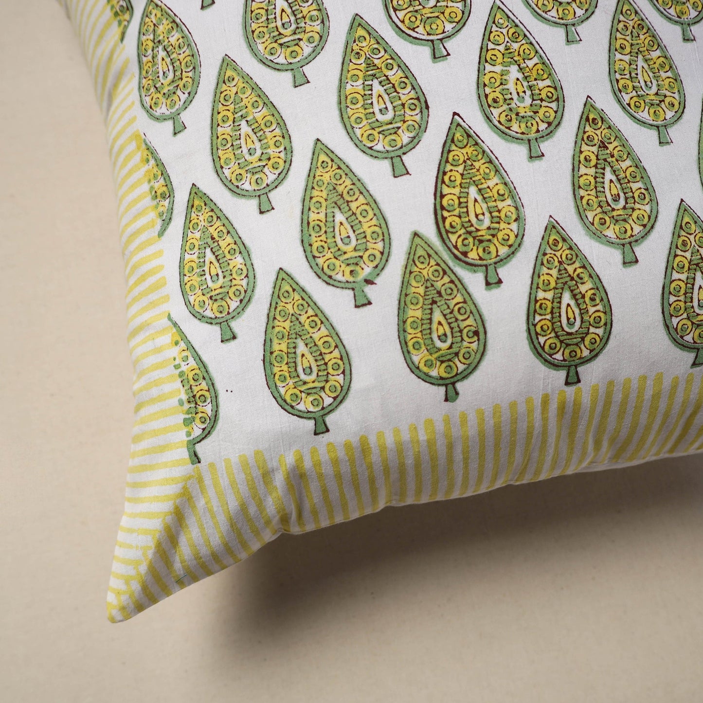 Cotton sanganeri cushion cover (16 x 16 in) 119