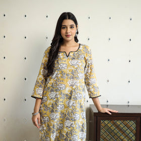 Yellow Block Print Cotton Straight Sanganeri Kurta for Women