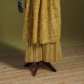 Yellow - flared cotton hand batik suit set (set of 2) 09