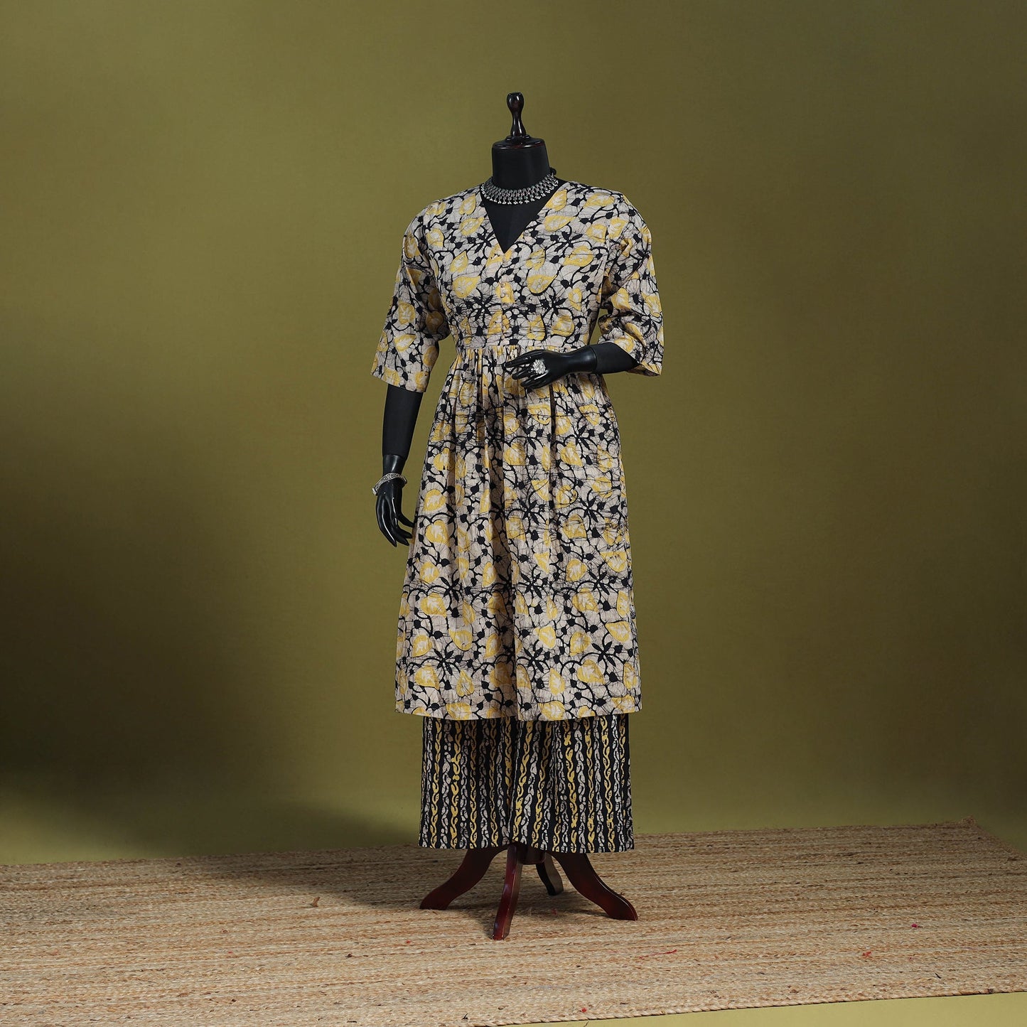 Yellow - flared cotton hand batik suit set (set of 2) 07