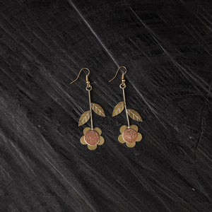 Flower & leaf - dokra brass handcrafted dangle earrings 06