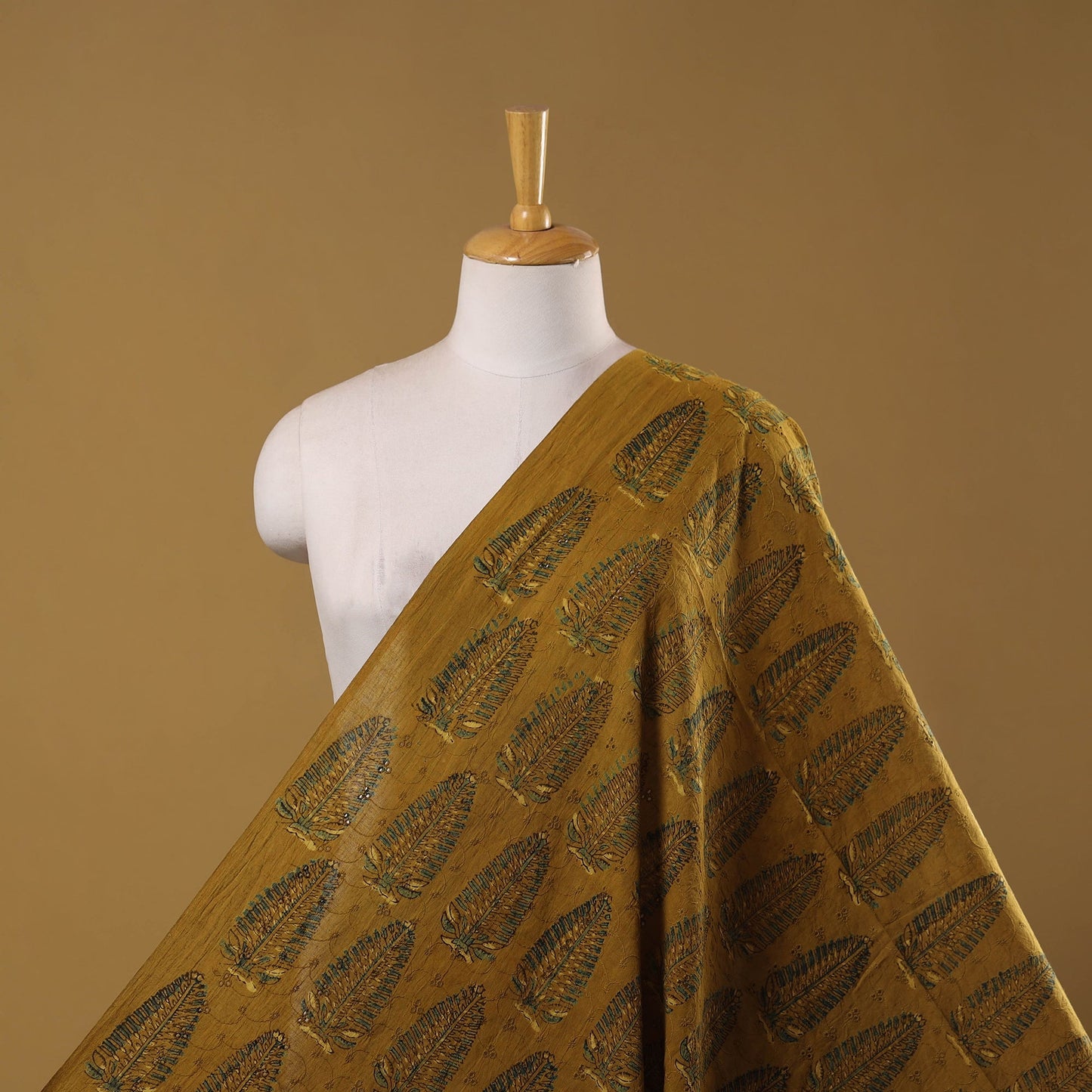 Hakoba natural dyed cotton fabric 01 - handcrafted