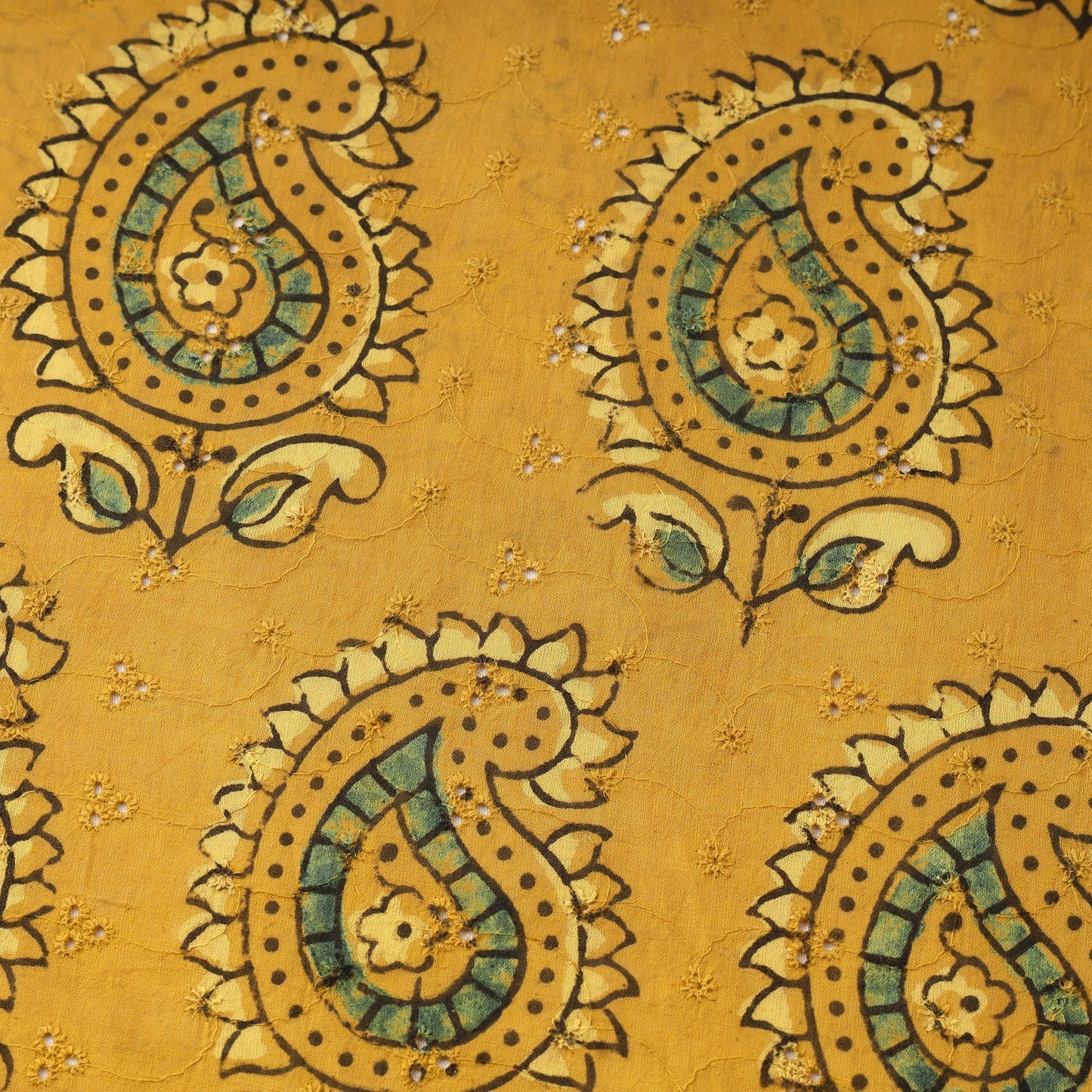 Hakoba natural dyed cotton fabric 36 - handcrafted