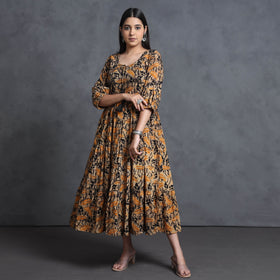 batik print dress
