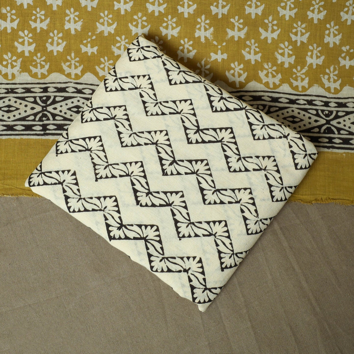 Hand block bagru print cotton 3pc unstitched dress material