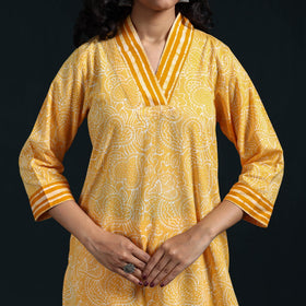 Hand batik cotton suit set with dupatta for women 11