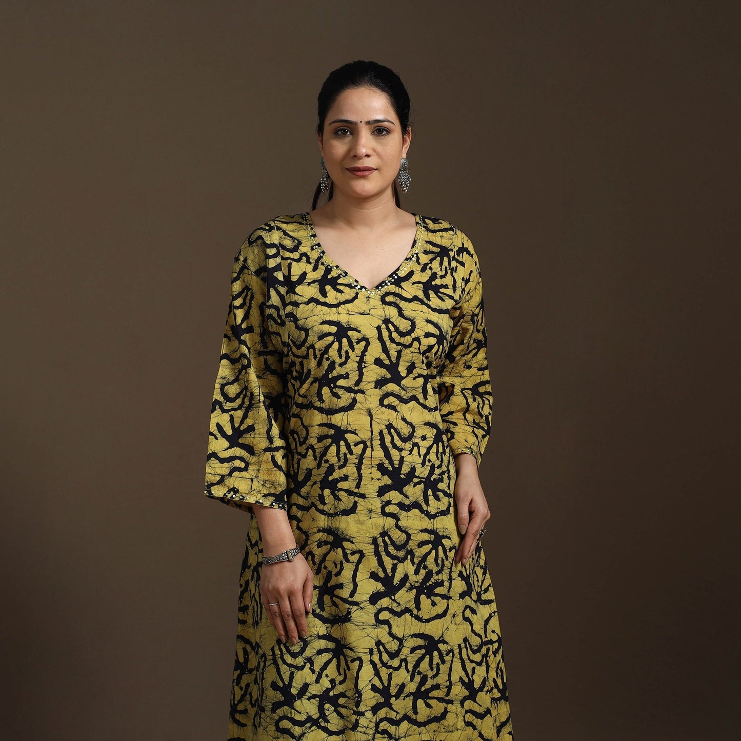 Hand embroidery cotton a-line batik kurta for women 05