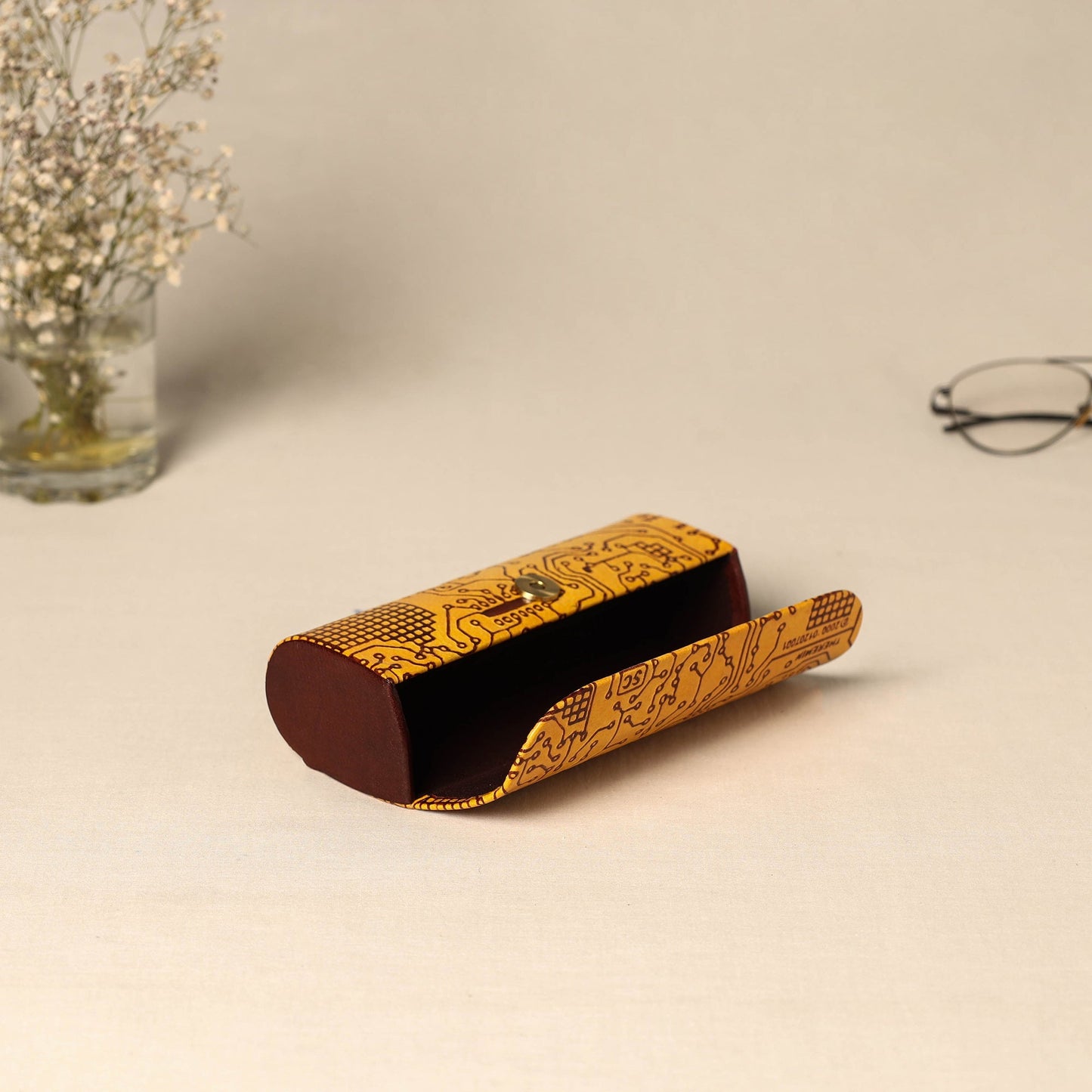 Handcrafted embossed leather spectacle case 02