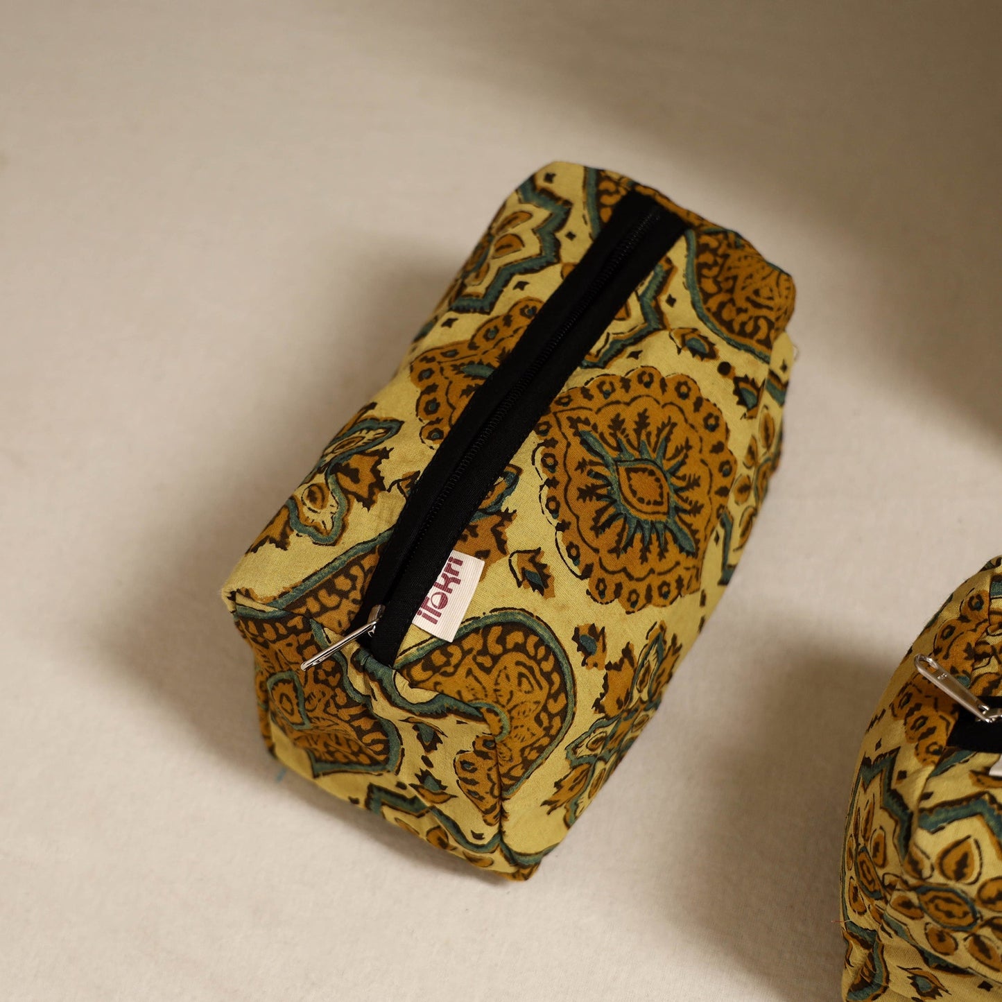 Handcrafted fabric toiletry bags (set of 3) 24