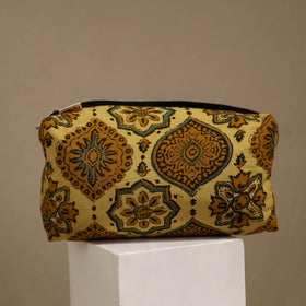 Handcrafted fabric toiletry bags (set of 3) 24