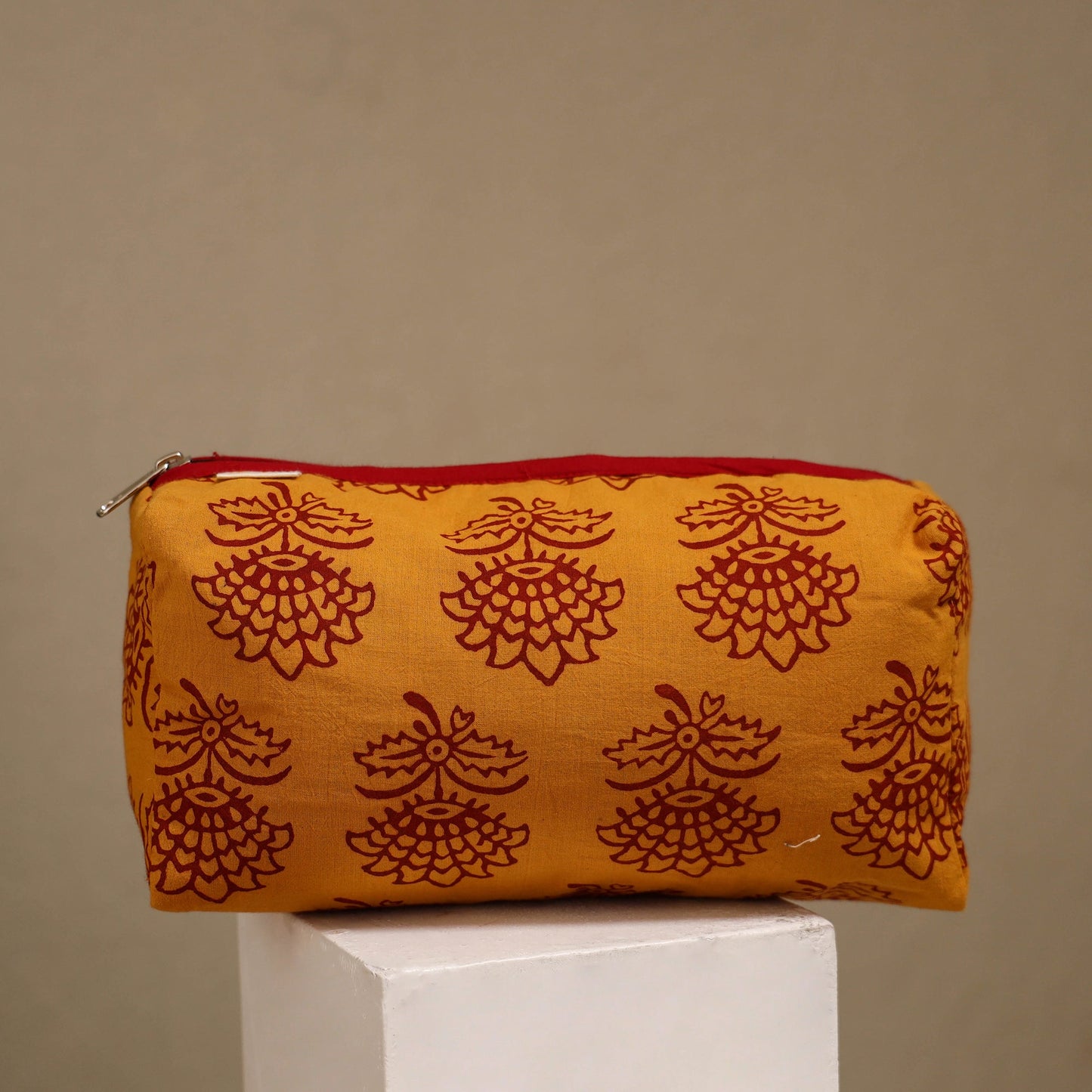 Handcrafted fabric toiletry bags (set of 3) 29