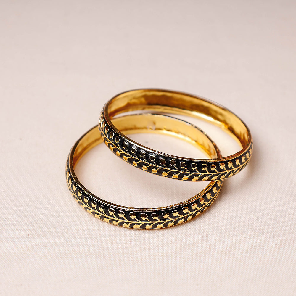  Handcrafted Paka Meenakari Bangles by Madhumoy Mukherjee 