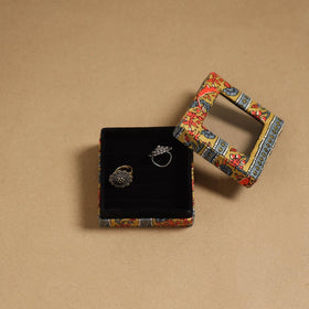 Handcrafted printed fabric ring/earring box 34