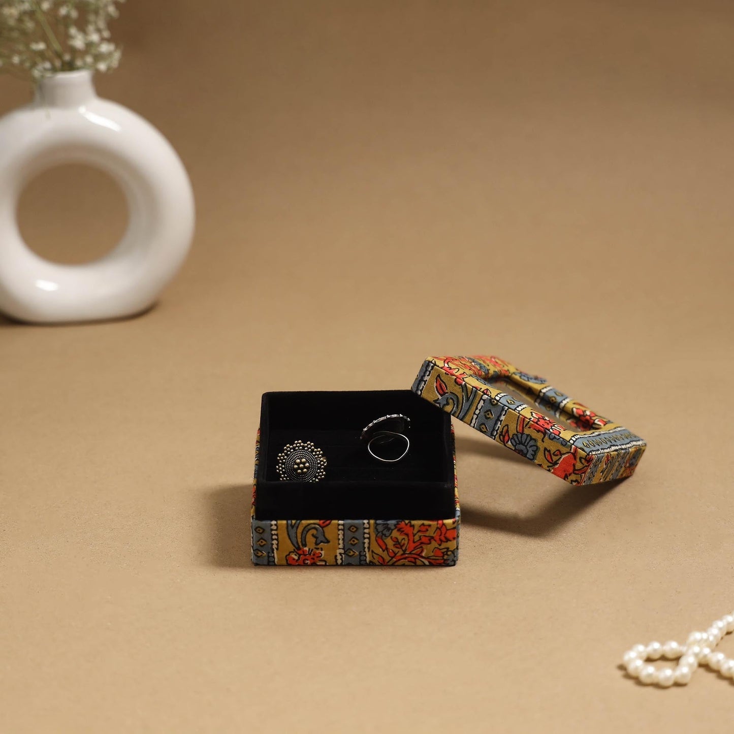 Handcrafted printed fabric ring/earring box 34