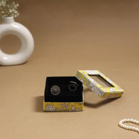 Handcrafted printed fabric ring/earring box 67
