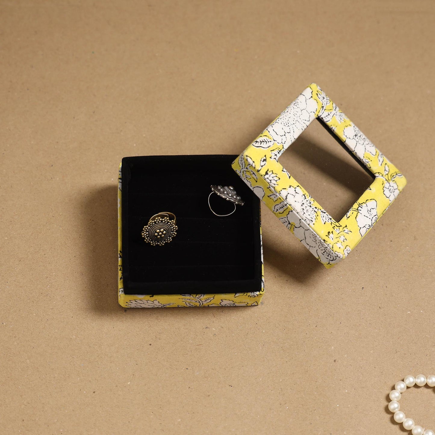 Handcrafted printed fabric ring/earring box 67