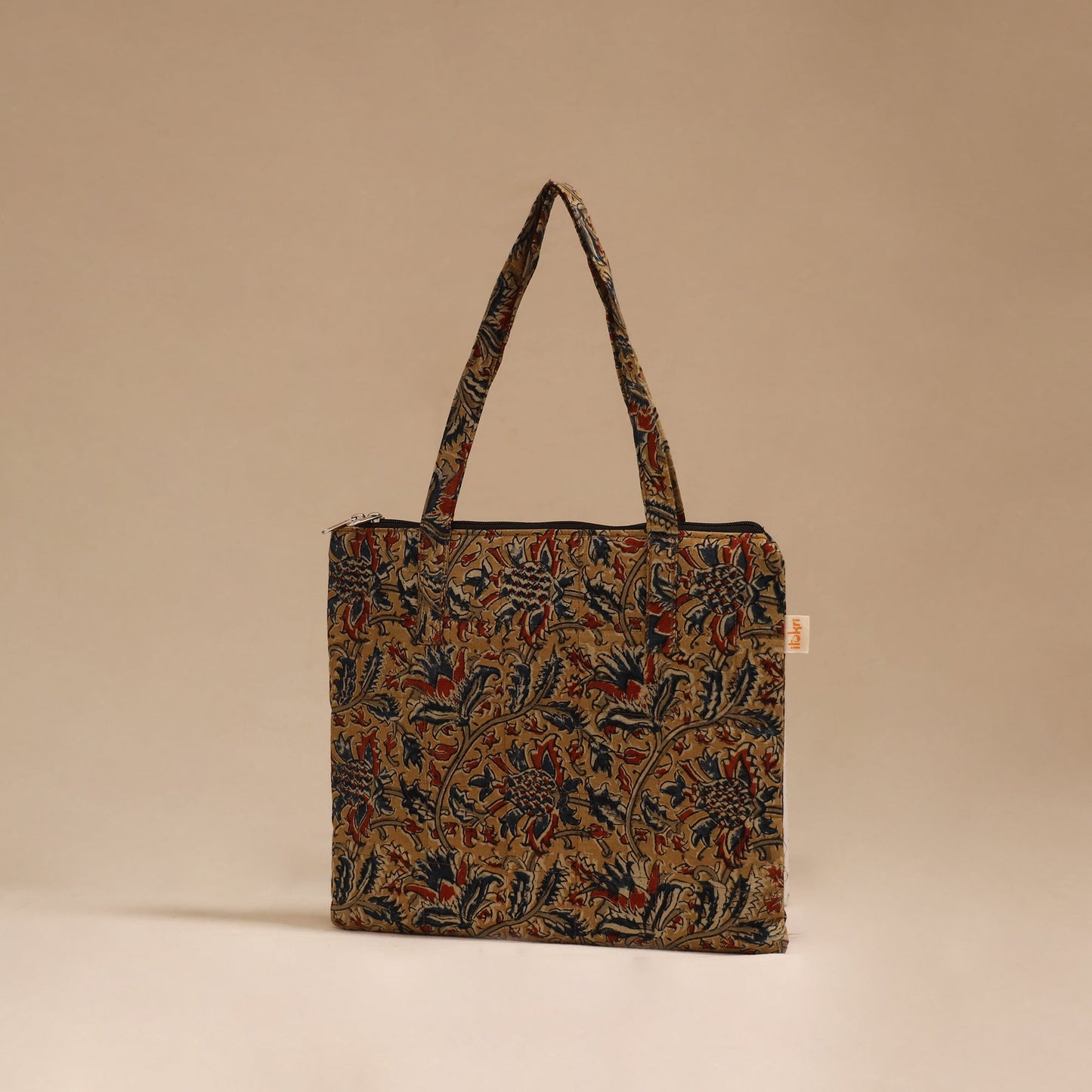 Handcrafted quilted handbag 28
