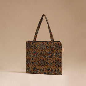 Handcrafted quilted handbag 28