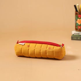 Handcrafted quilted pencil pouch 09