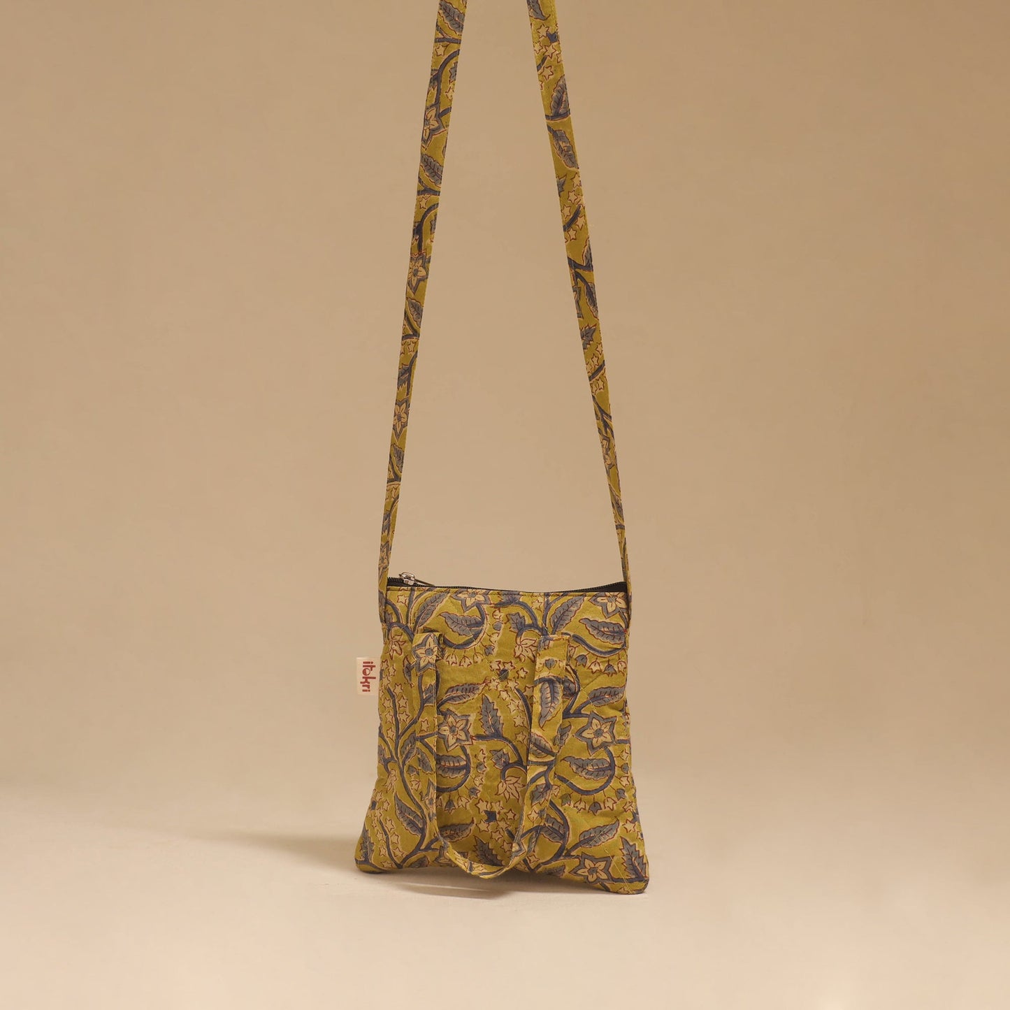 Handcrafted quilted sling bag 02