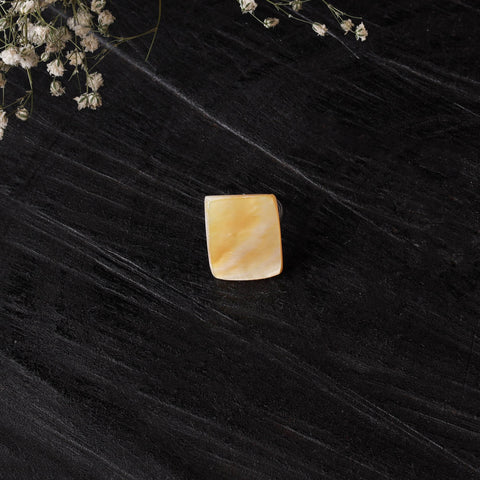 Yellow - handcrafted seashell ring (adjustable) 12