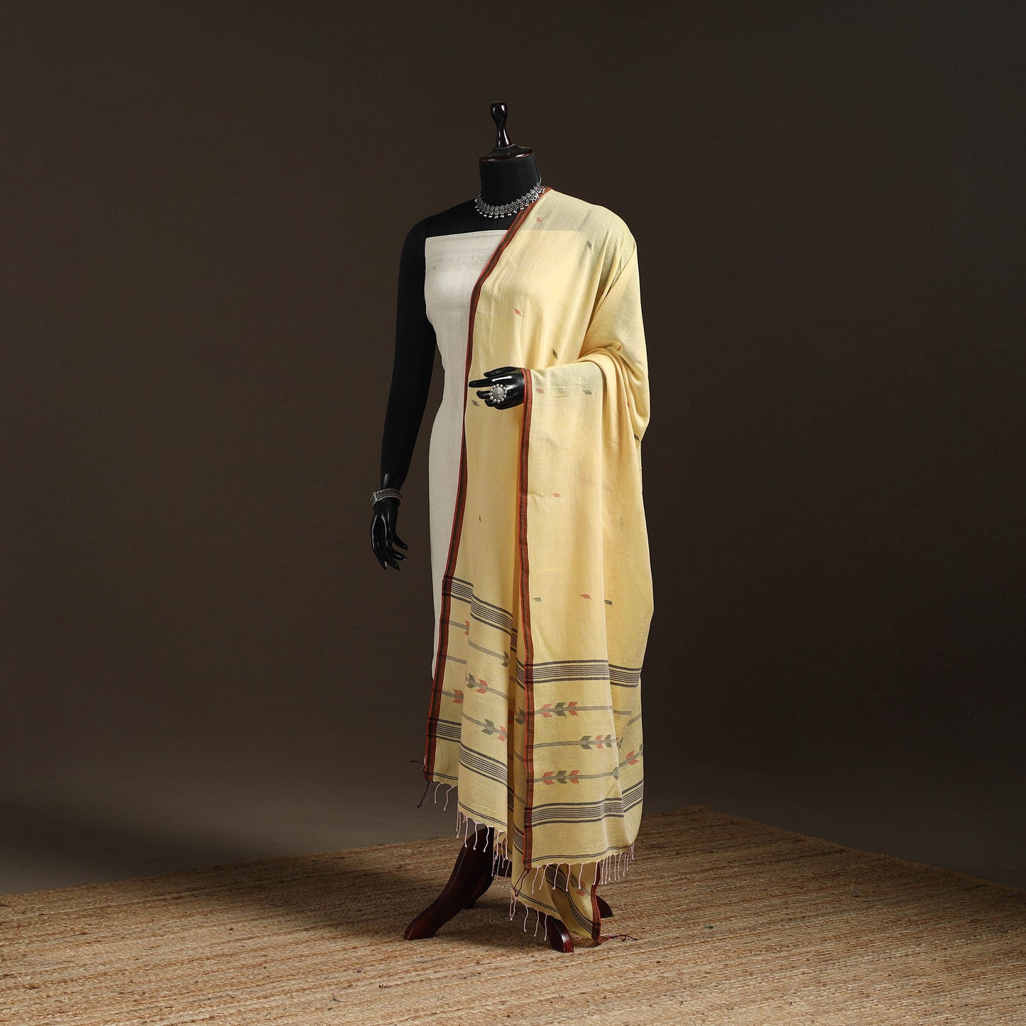 Handloom cotton bengal jamdani dupatta 36 - handcrafted