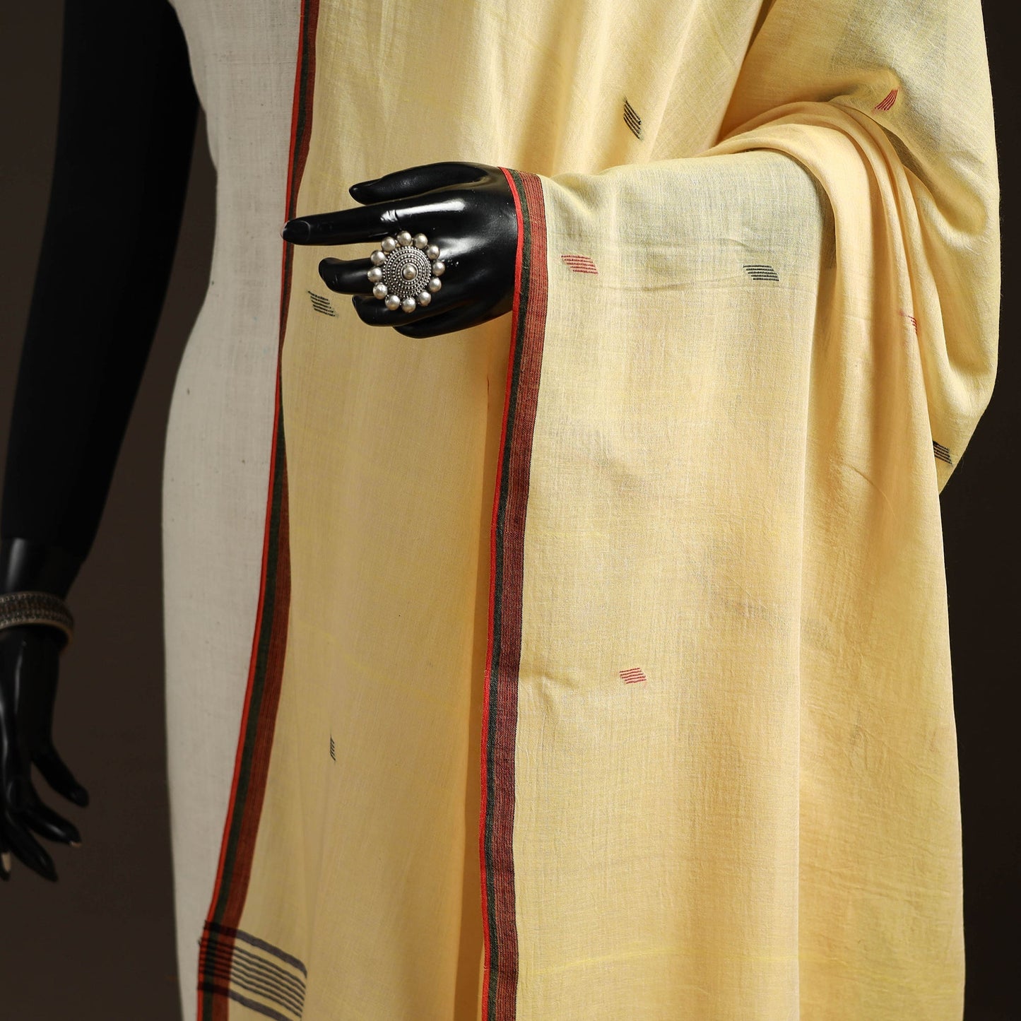 Handloom cotton bengal jamdani dupatta 36 - handcrafted