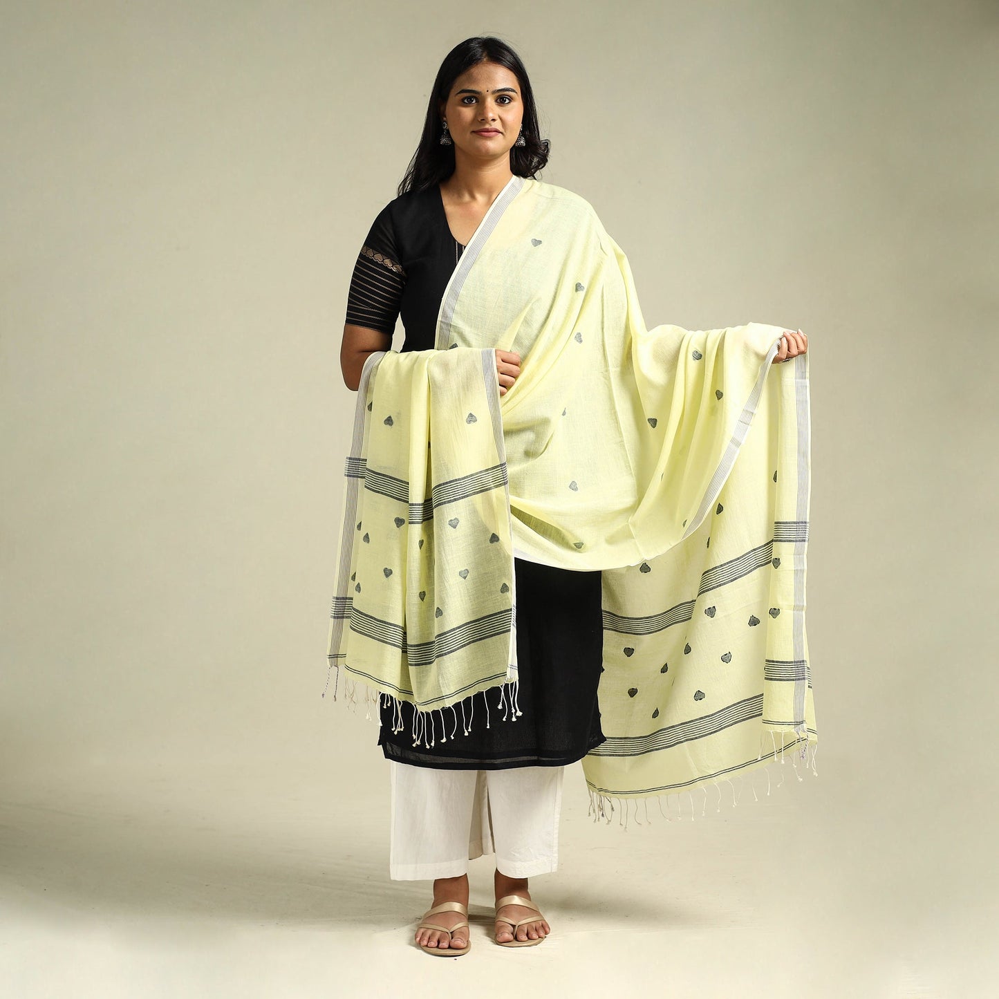 Yellow - handloom cotton burdwan jamdani dupatta 24