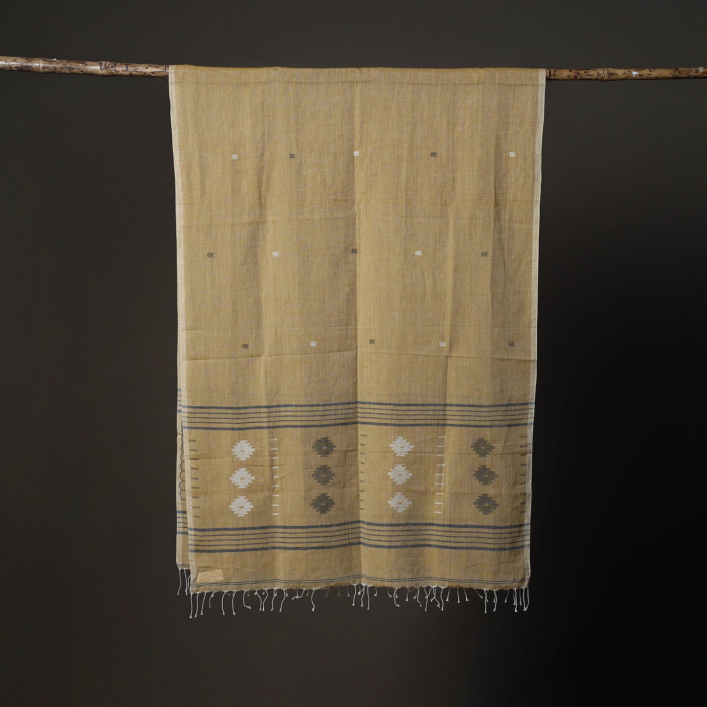 Handloom cotton burdwan jamdani stole with tassels 11