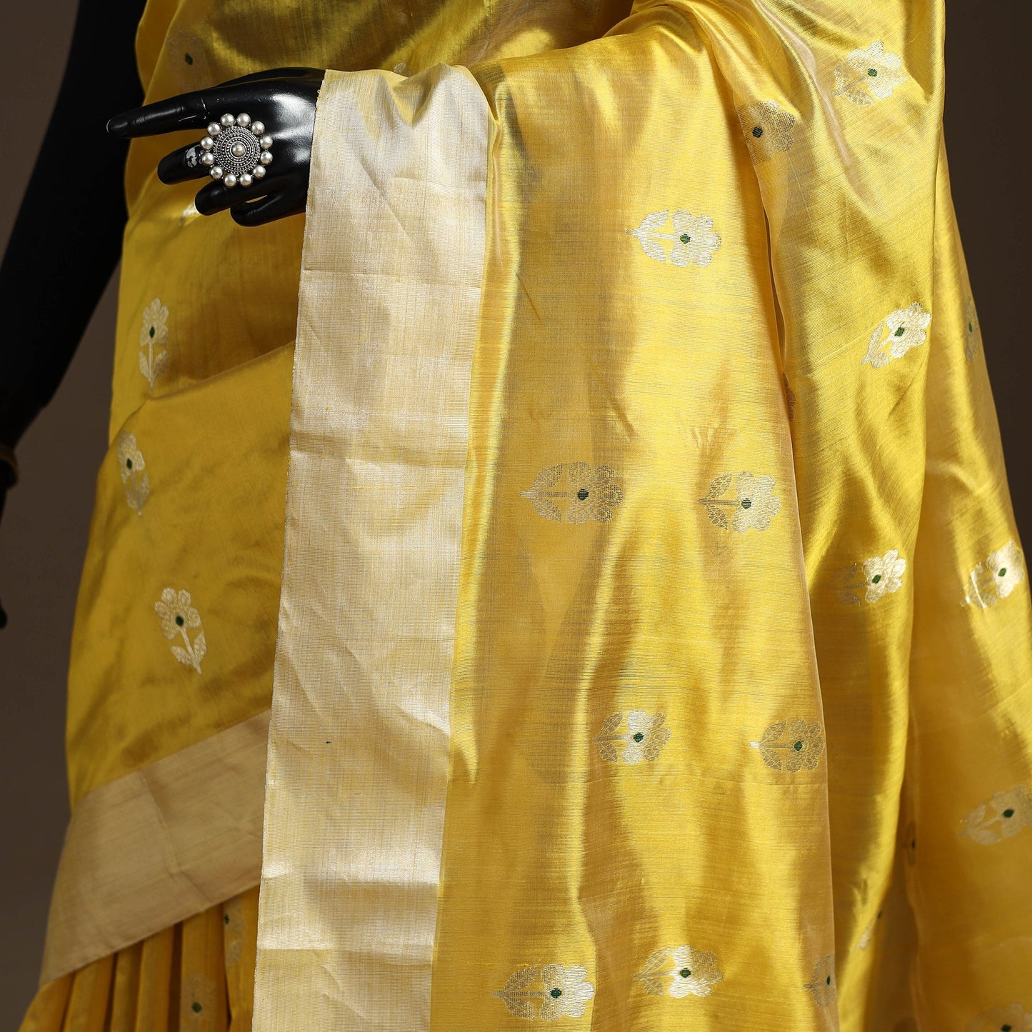 Handloom zari work pattu chanderi silk saree 29