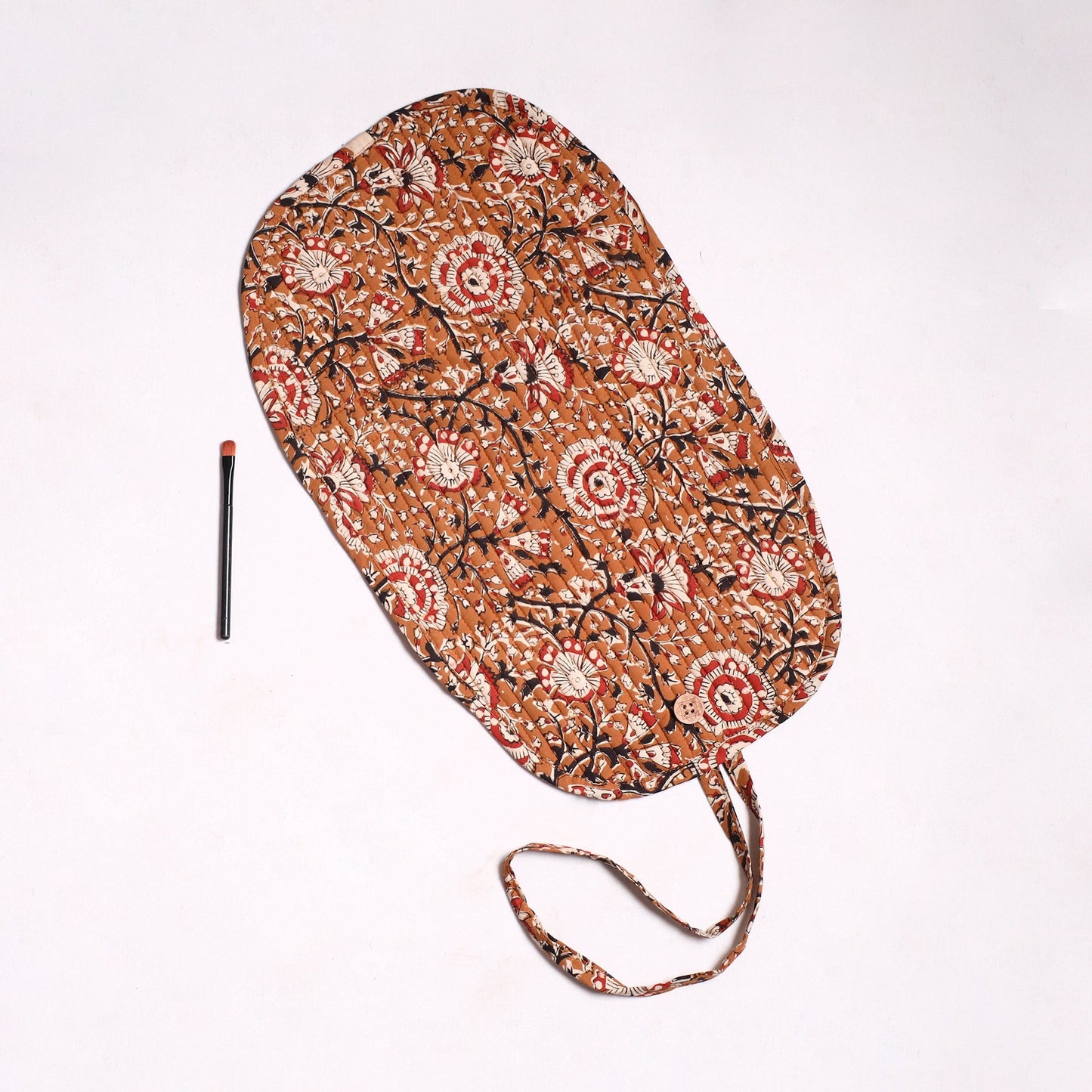 Handmade multipurpose segmented make-up brush wrap
