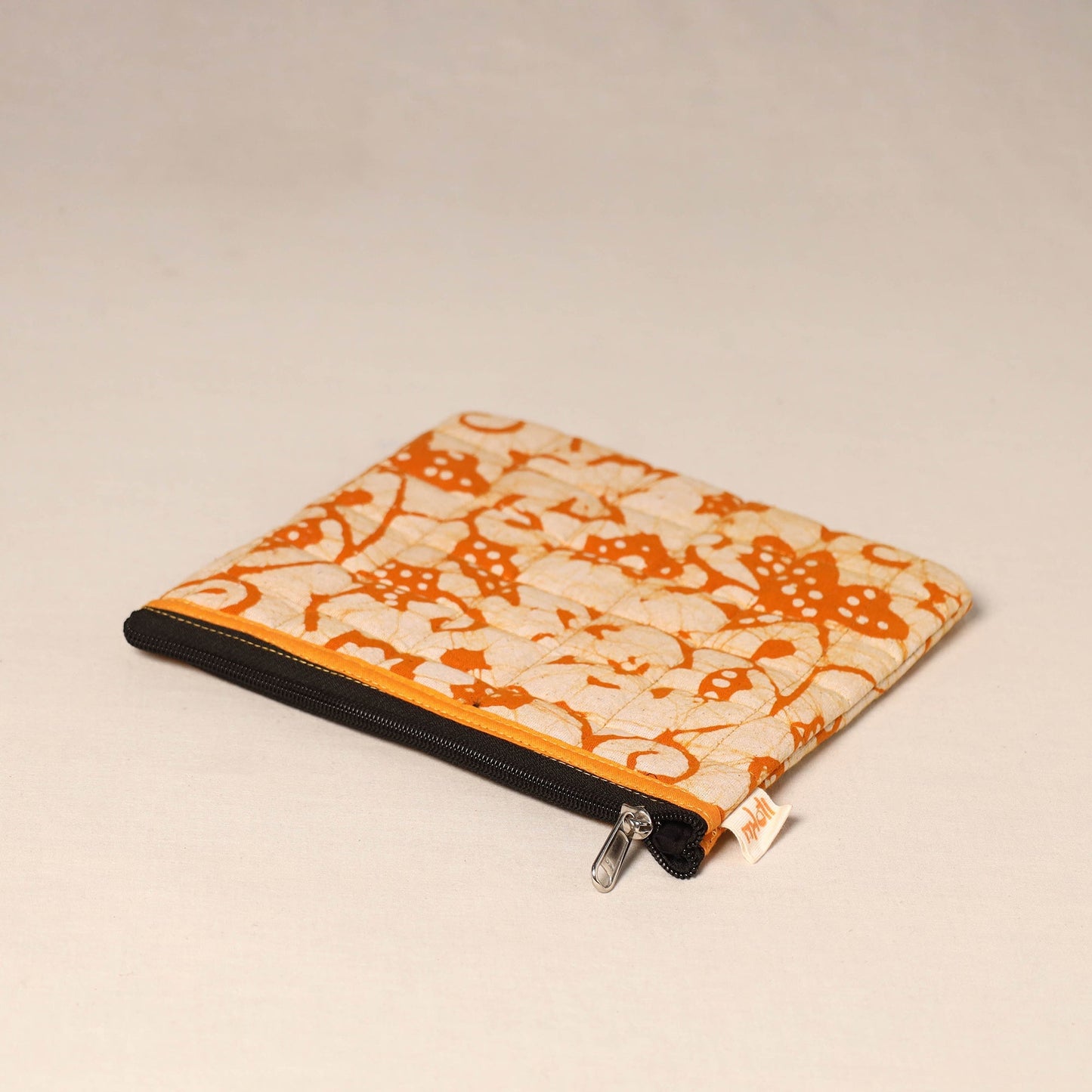Handmade quilted utility pouch 01 - handcrafted