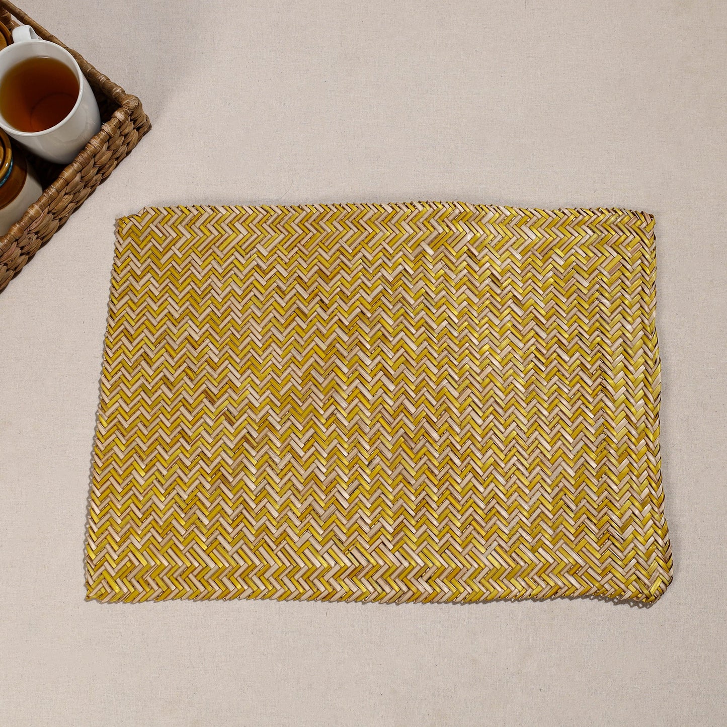  Handmade Water Hyacinth Placemat from Assam (20 x 13 in) 