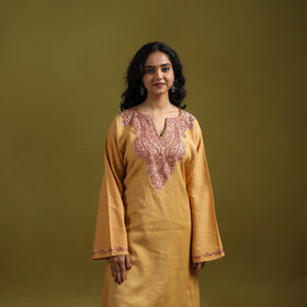 Handwoven aari hand embroidered kashmiri merino wool pheran