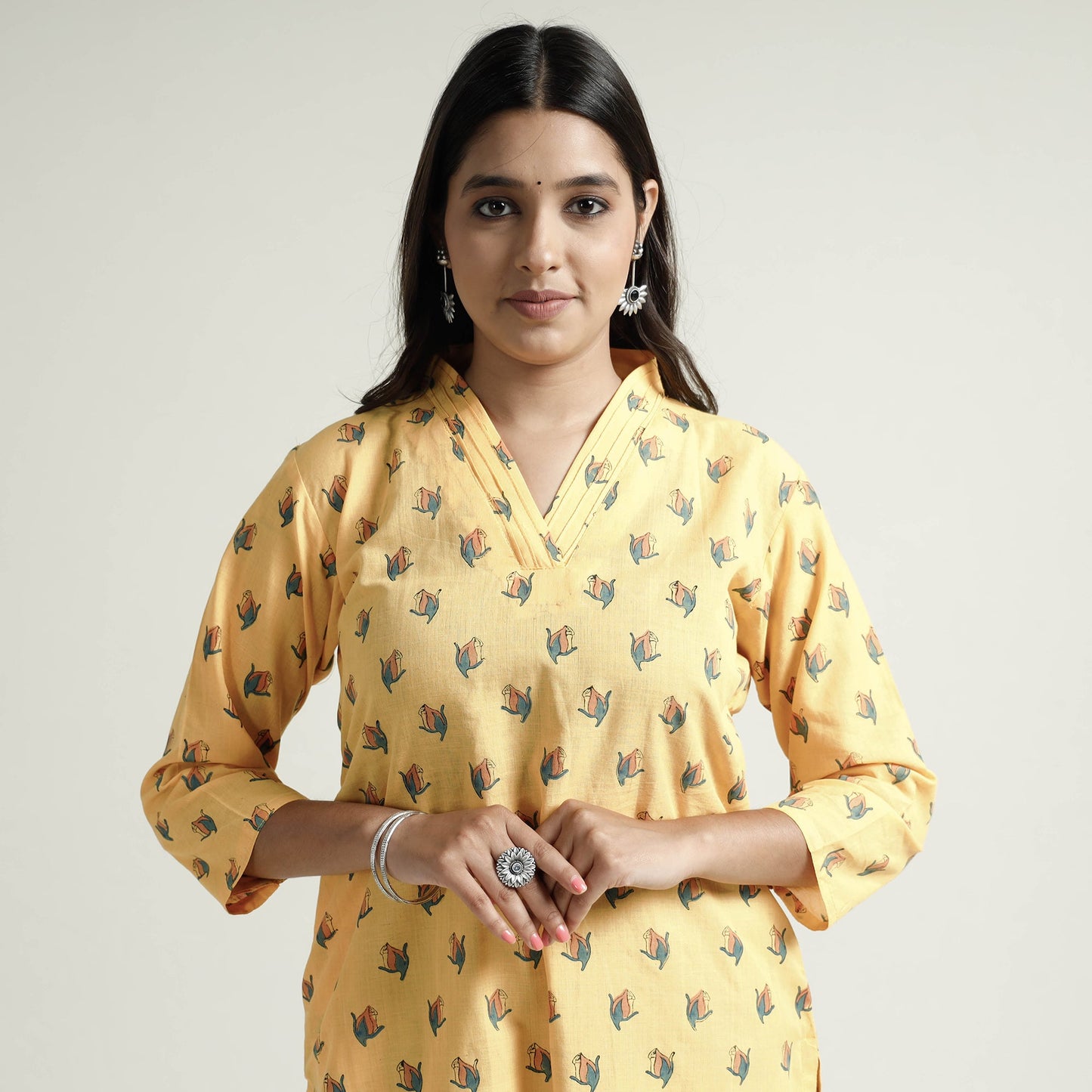 Buy Mangalagiri Block Printed Cotton Kurta with Palazzo Set Online at iTokri.com
