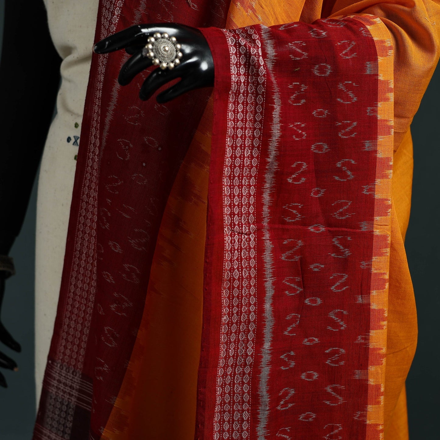 Ikat handloom cotton sambalpuri dupatta 01 - handcrafted