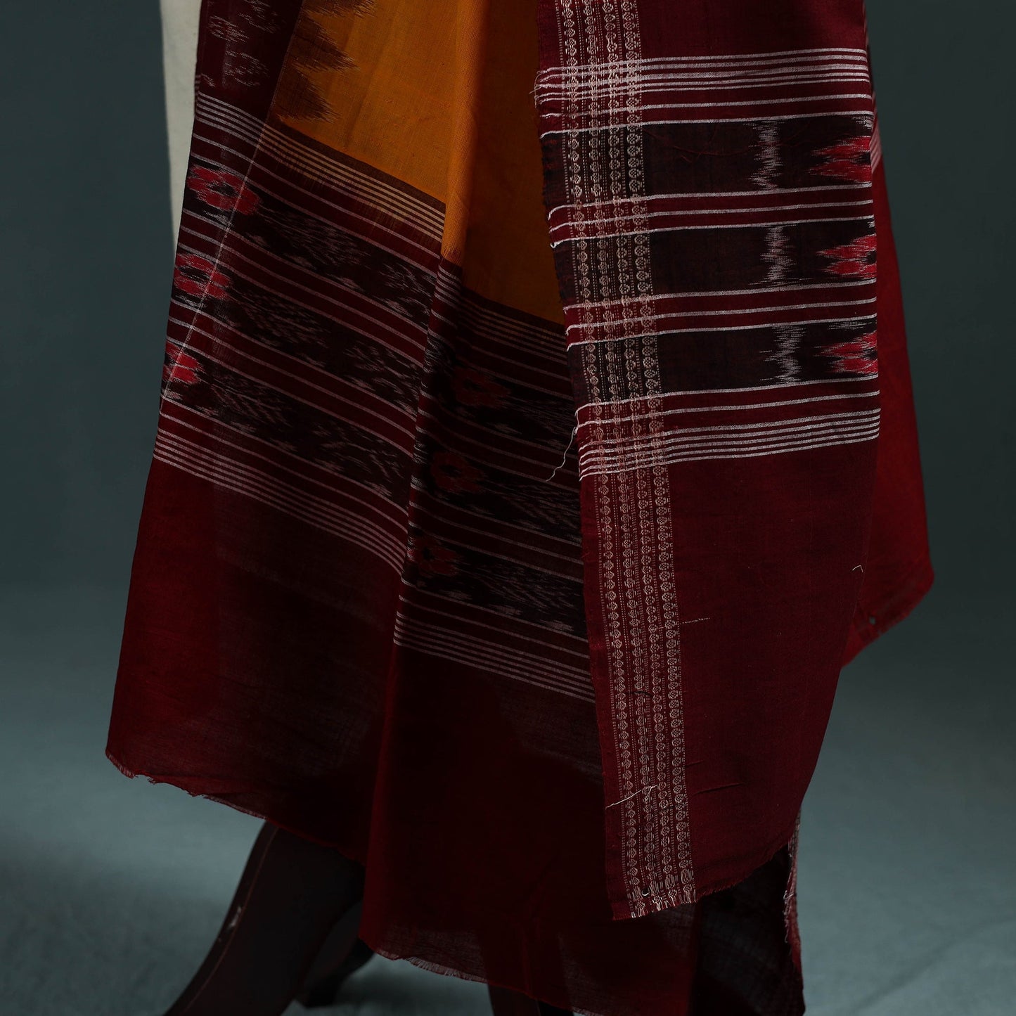Ikat handloom cotton sambalpuri dupatta 02 - handcrafted