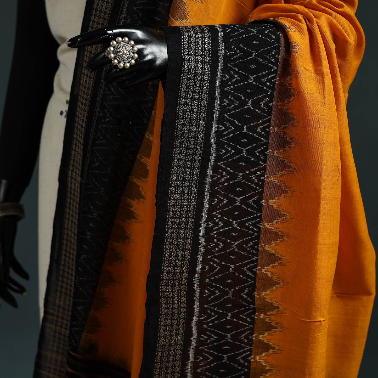 Ikat handloom cotton sambalpuri dupatta 03 - handcrafted