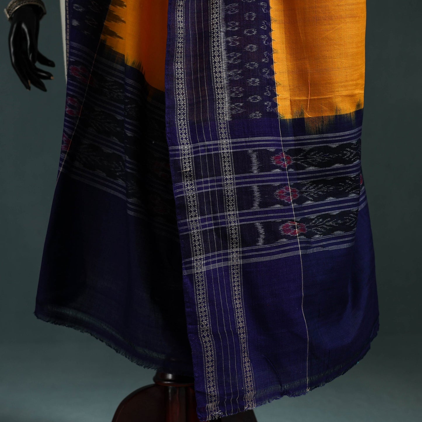 Ikat handloom cotton sambalpuri dupatta 13 - handcrafted