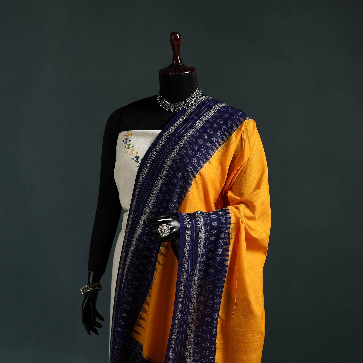 Ikat handloom cotton sambalpuri dupatta 13 - handcrafted
