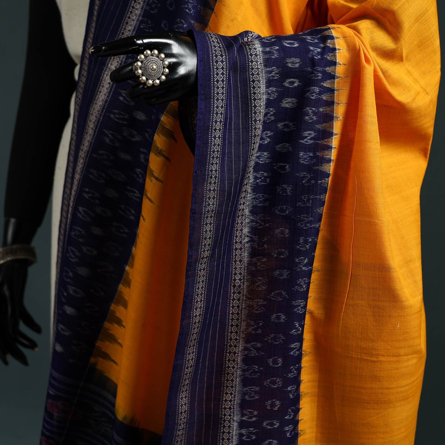 Ikat handloom cotton sambalpuri dupatta 13 - handcrafted