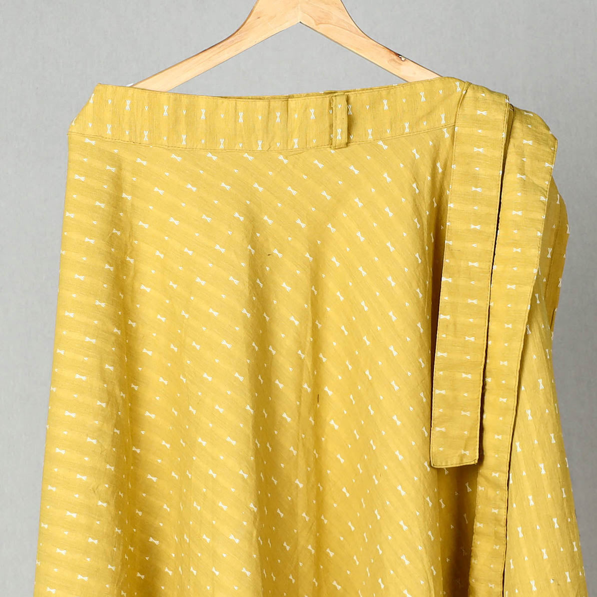 Yellow Elegant Jacquard Skirt for Women