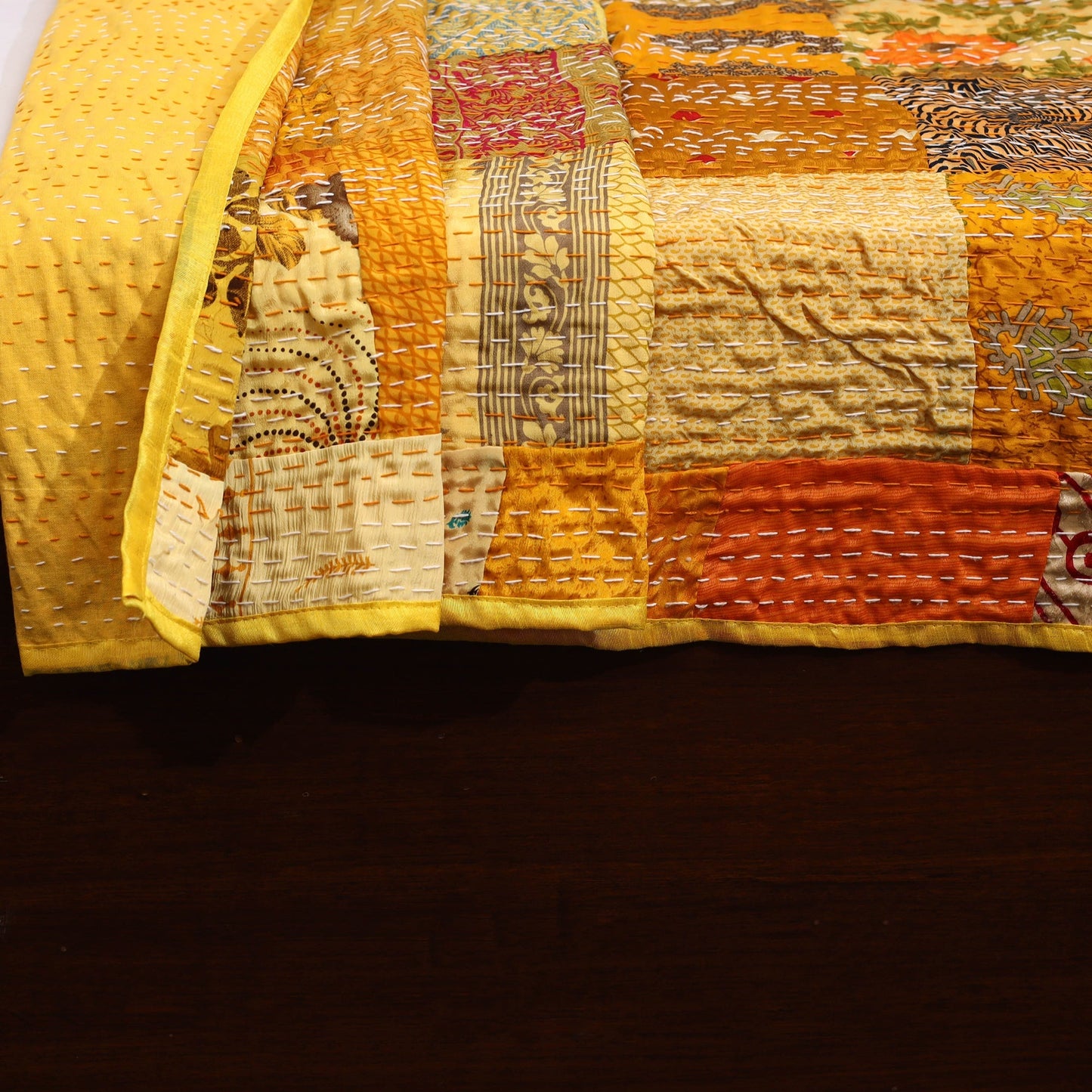 Khambadiya tagai patchwork quilt / gudri / blanket (109 x