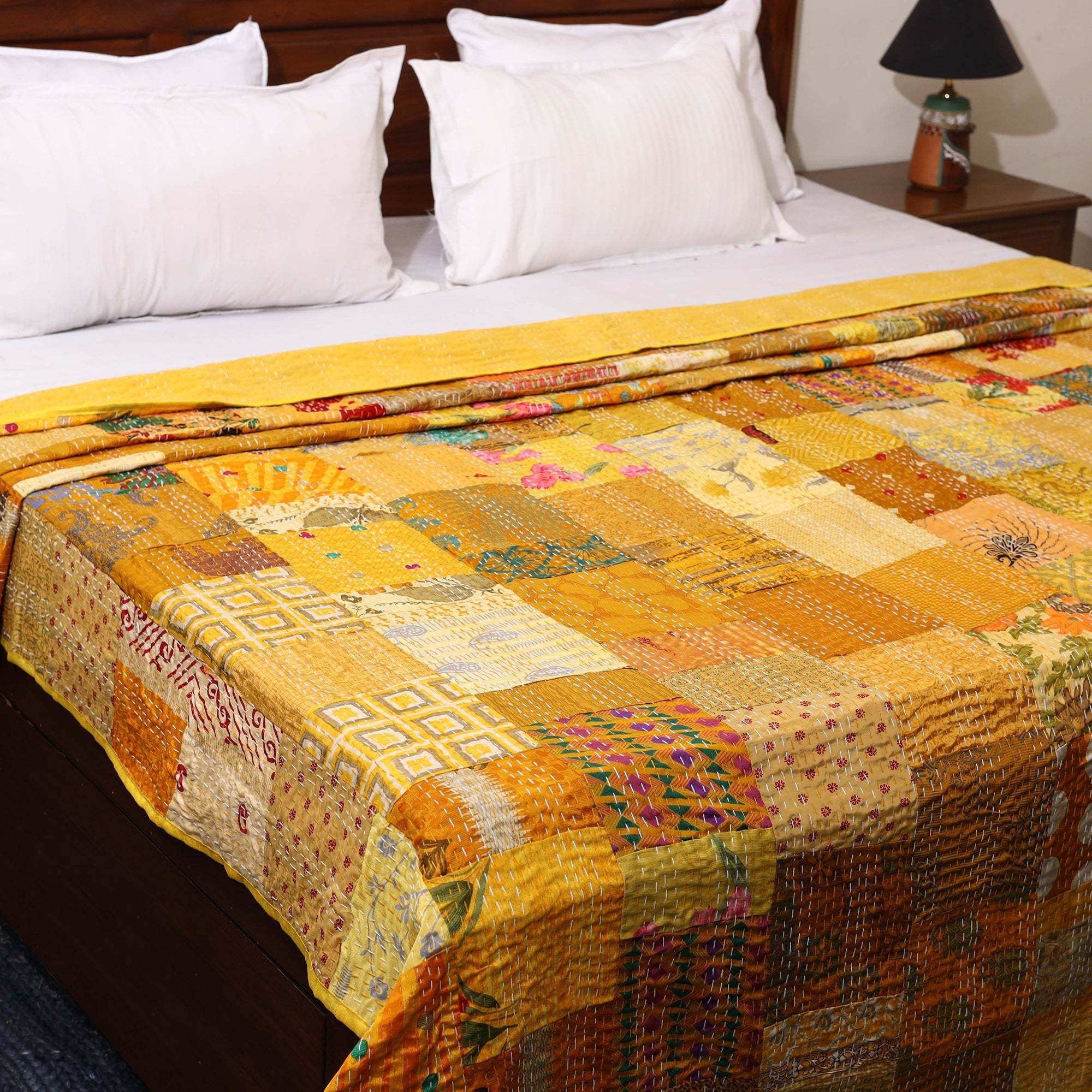 Khambadiya tagai patchwork quilt / gudri / blanket (109 x